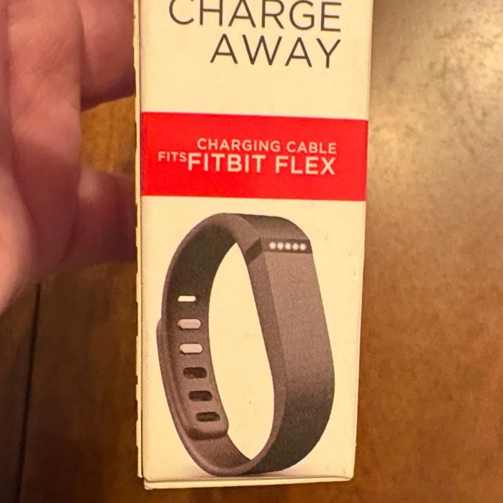 Vivitar Charge Away USB Charging Cable for Fitbit Flex - Black
